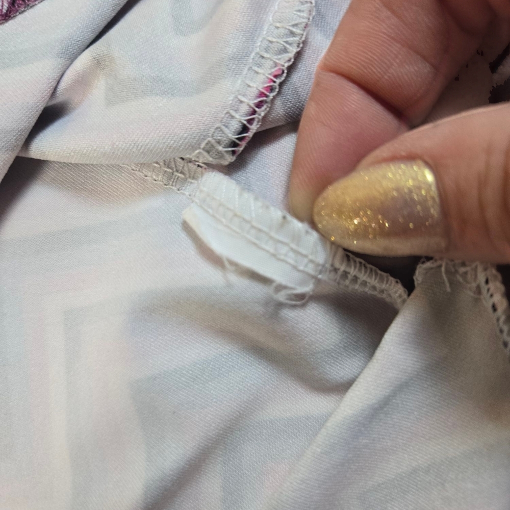 Chevron Patterned Pink and Purple Women's Top GG Blue Sz S - Picture 6 of 7